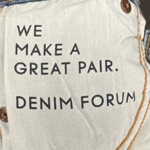Aritzia - Denim Forum Hi-Rise Shorts - Size 23 (size XXS-XS) - Picture 9 of 9